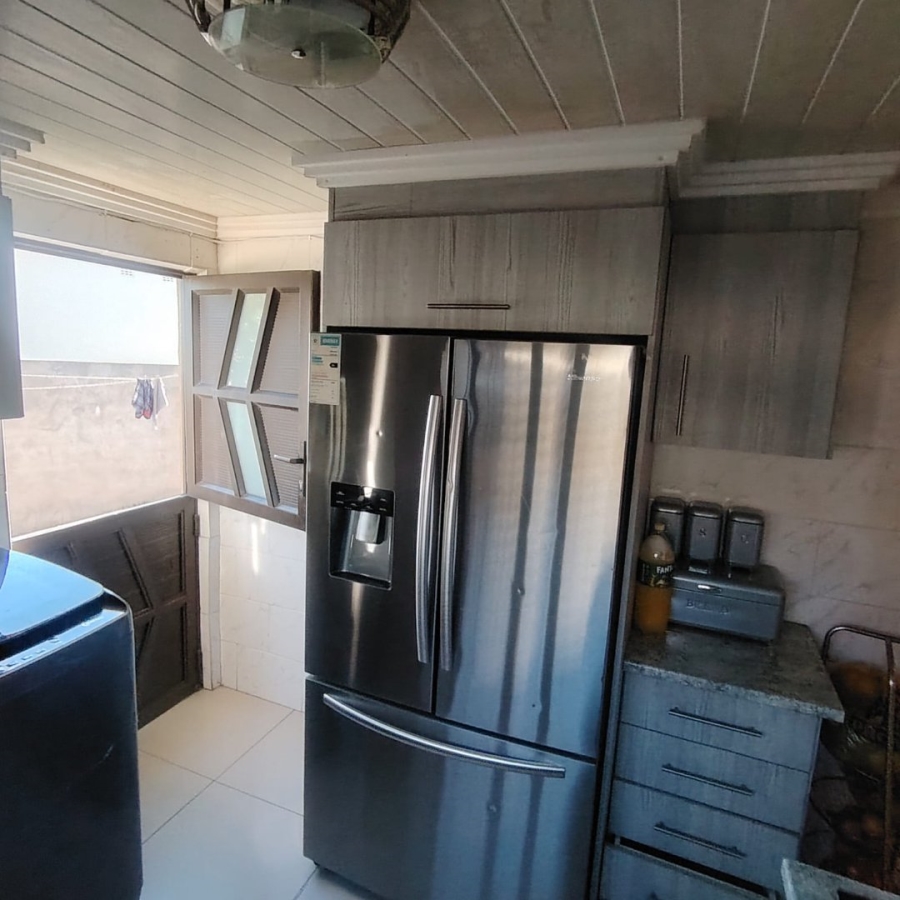 5 Bedroom Property for Sale in Mdantsane Eastern Cape